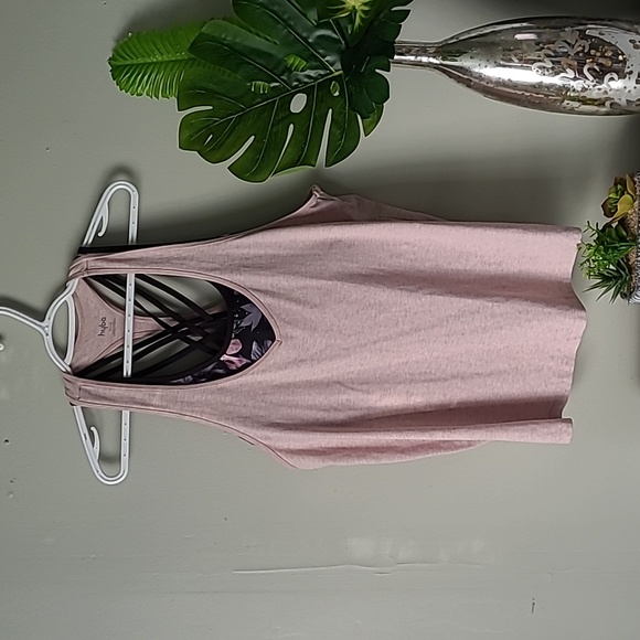 Reitmans Tops - 🆕️tank with built in bra